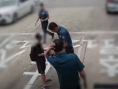 용돈 모아 샀어요 초등생 건넨 쇼핑백에 경찰관 '감동' [따뜻했슈]