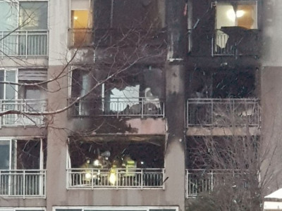 화재에 0세, 2세 아이 안고 뛰어내린 부모..아빠는 아이 지키고 숨졌다