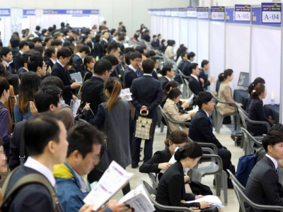 정부, 내년 ‘내일채움공제’ 폐지…또 뒤통수 맞은 청년들 ‘한숨’