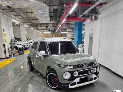 내차 주차할 곳 없잖아…통로에 세우고 자리 떠버린 '속초 숙박객'