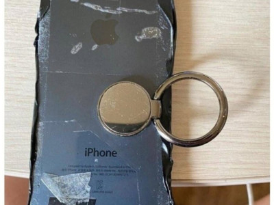 8년동안 쓴 아이폰에게 고맙다는 사람