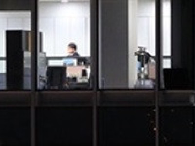 야근 후 여직원과 단둘이 밥 먹는게 문제인가요? jpg