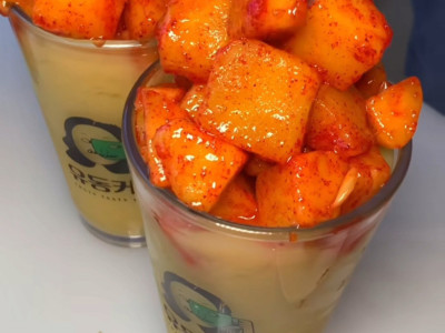 부산식 산더미 깍두기 스무디.jpg